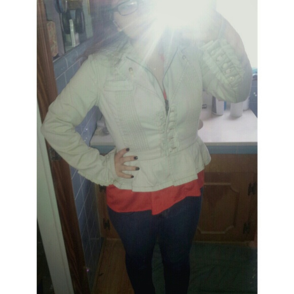 ~More pictures for the tan layered peplum jacket - Picture 2 of 2