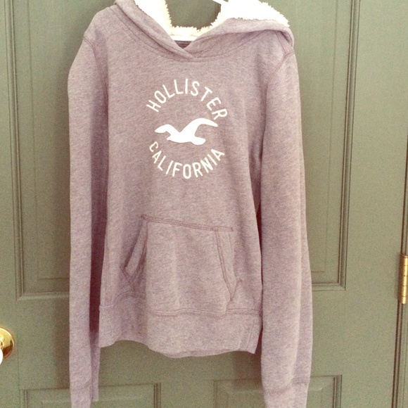 Hollister grey hoodie w/ fur on hood