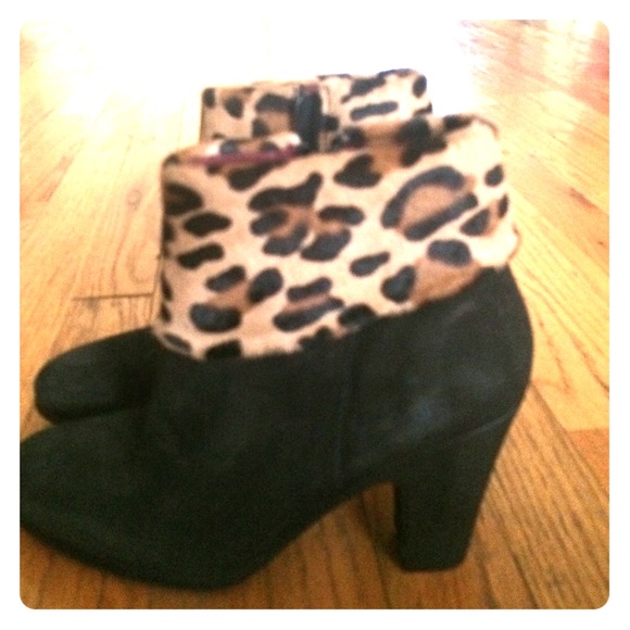 Cute black bootie