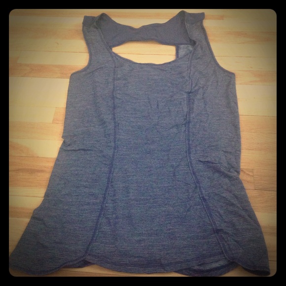 Lululemon workout tank