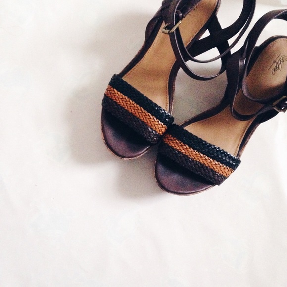 Mossimo Supply Co. Shoes - Flatform sandal