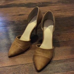 Chestnut pumps