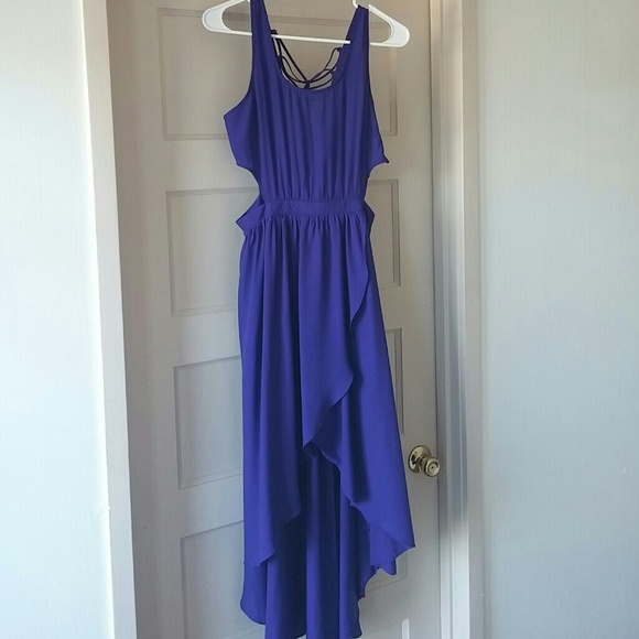 Dress - Picture 1 of 2