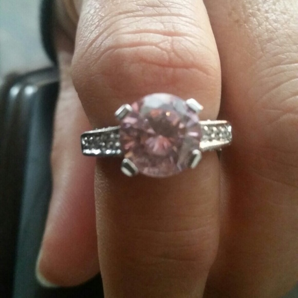 Pink and silver ring - Picture 2 of 2
