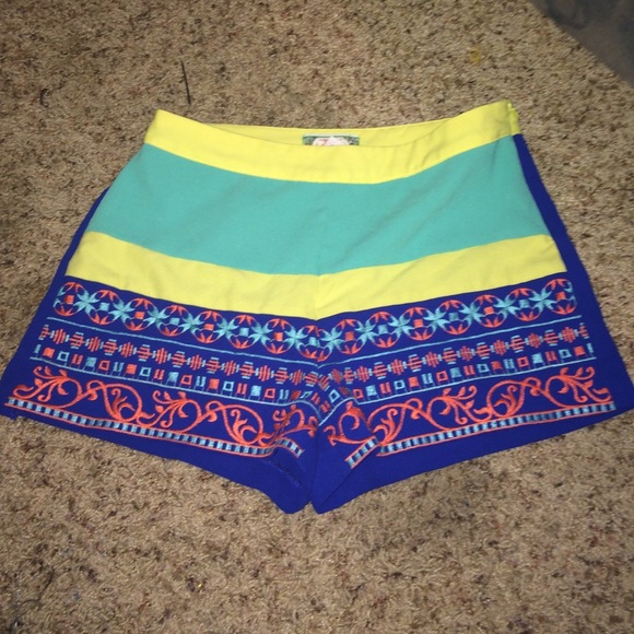 High waisted shorts - Picture 1 of 2