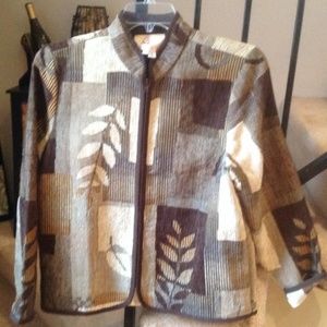 Neutral leaf design jacket