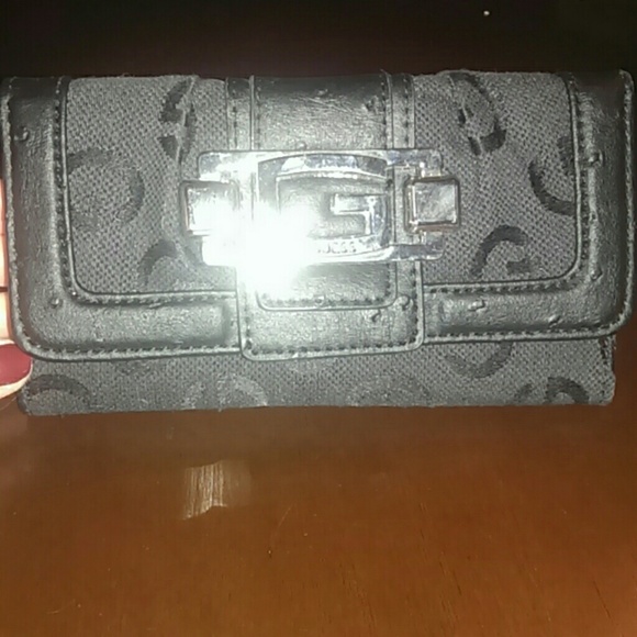 Guess wallet