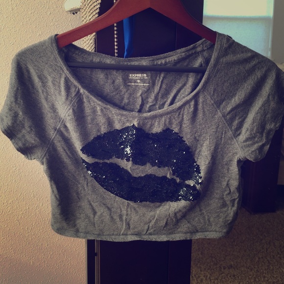 Lips crop top