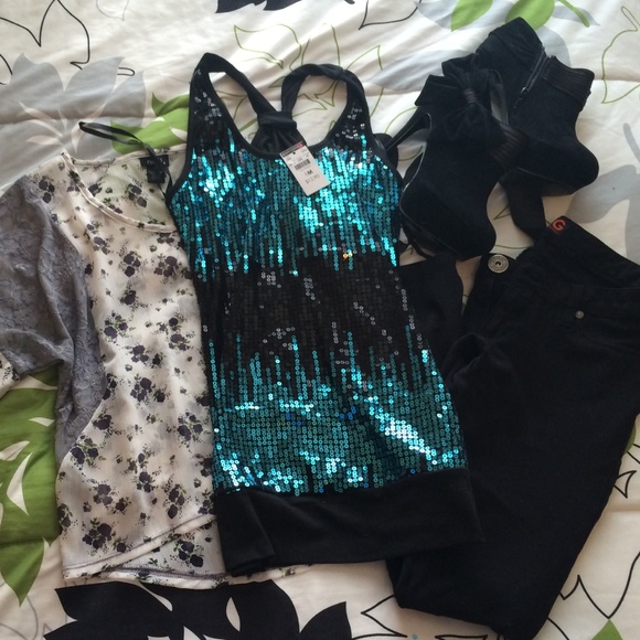 2 tops bundled together one price