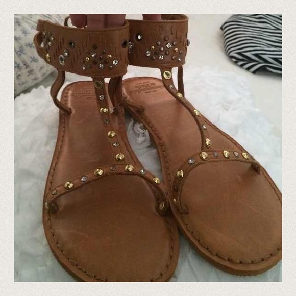 Abercrombie & Fitch Shoes - Abercrombie leather sandals 7/8💕
