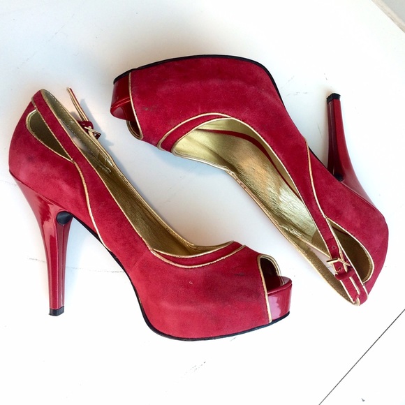 Guess Red Suede Pumps