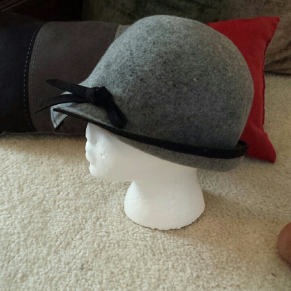 Beautiful Hat - Picture 2 of 2