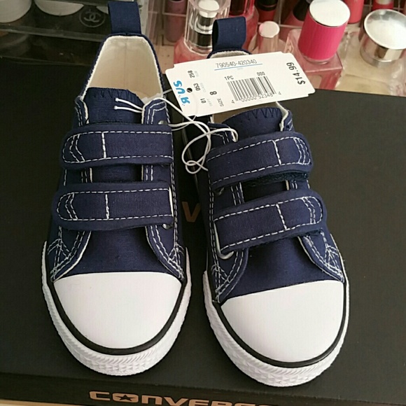 toddler size 8 converse