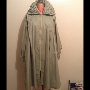Vintage light weight poncho with gathered collar