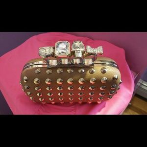 Brass Nuckle Clutch