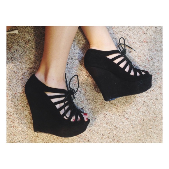 Steve Madden Shoes - Steve Madden Wedge Sandals