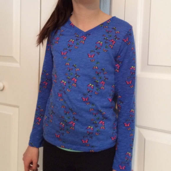 💙Blue, long sleeved designed t-shirt💙