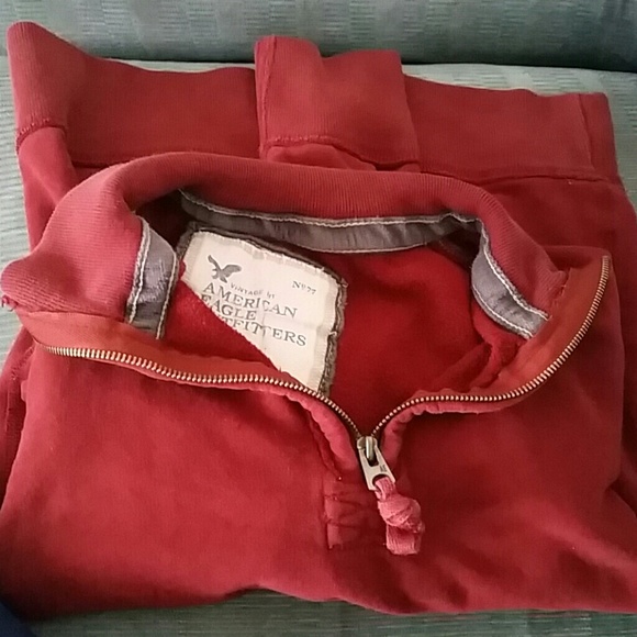 American Eagle Pullover