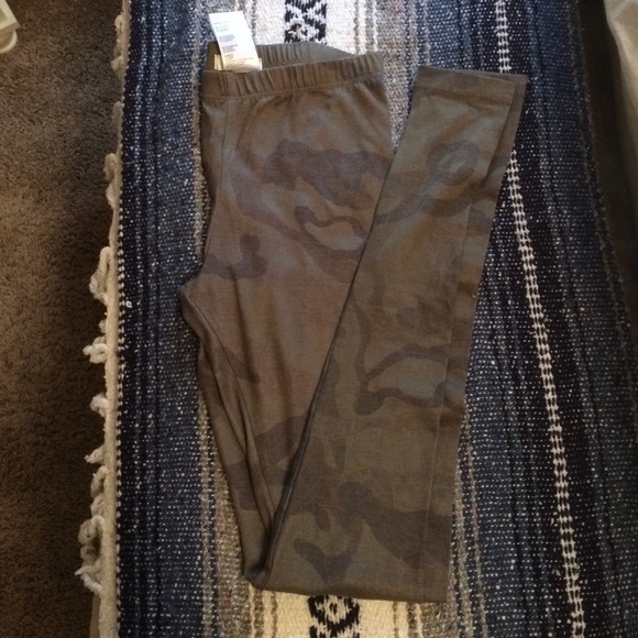 BDG Camo leggings