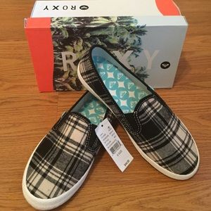 🌟🌟️cute roxy plaid shoes from pac sun!🌟🌟