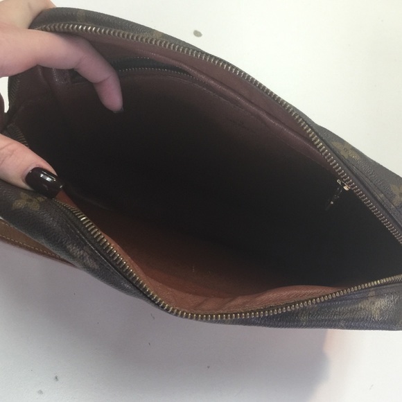 Authentic Vintage Louis Vuitton Cross Body Bag - Picture 4 of 4