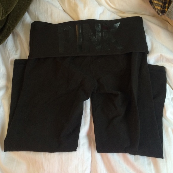 black Victoria's Secret-Pink crop yoga pants