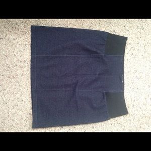 💥Last Chance💥Blue Denim skirt w elastic waist