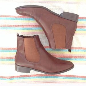 BDG Chelsea Boots