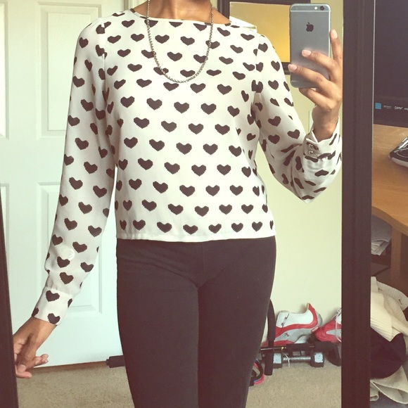 Heart Fashionable Sweater - Picture 4 of 4