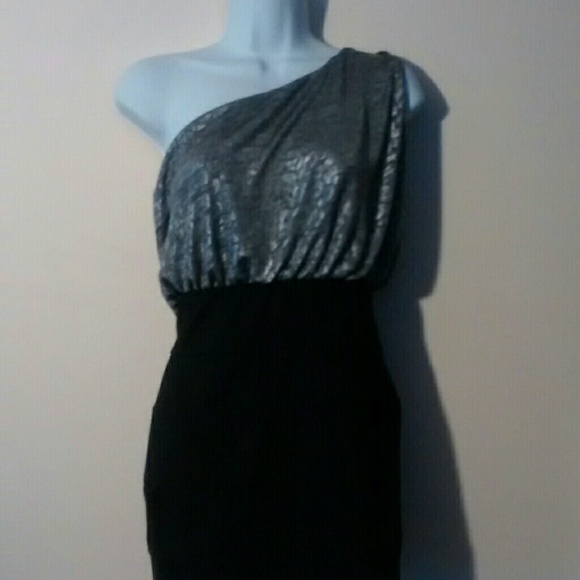 Dress - Picture 1 of 1