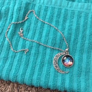 ✨SOLD✨ Crescent Moon Necklace