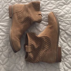 Sole society bootie HOLD