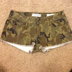 Bullhead black shorts