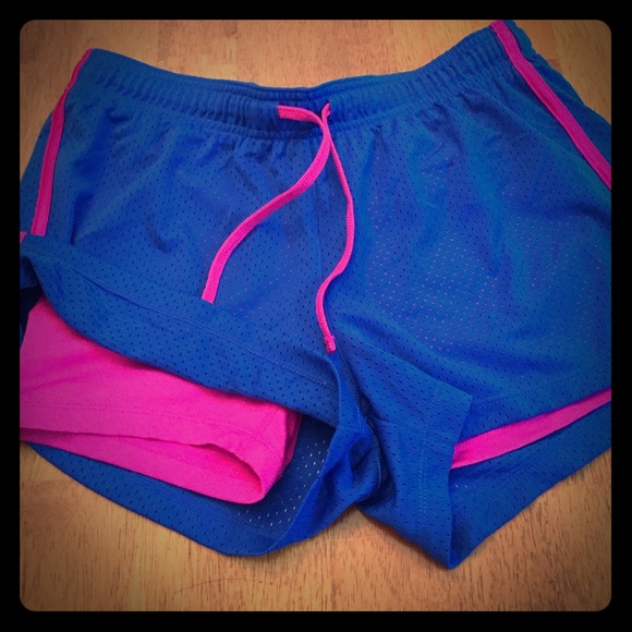 Running style mesh shorts with full legs under