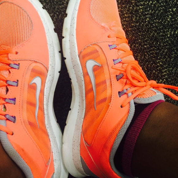 Beautiful nikes - Picture 1 of 1