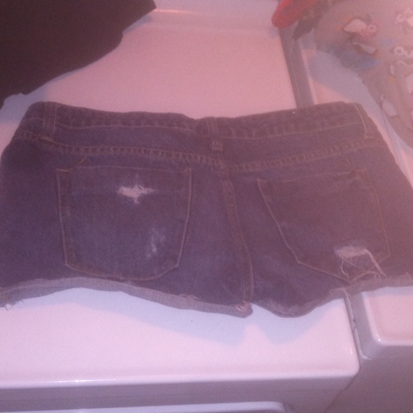 Mossimo Jean Shorts - Picture 2 of 2