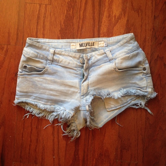 Light blue denim short shorts