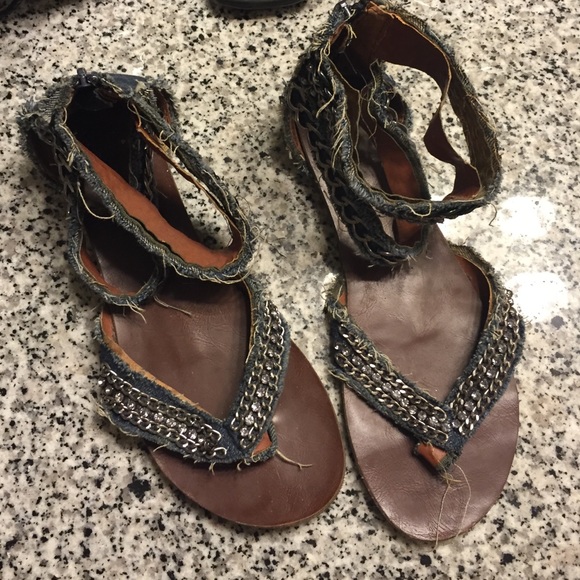 Bakers Jean chained sandals