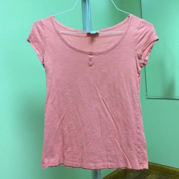 Plain salmon t-shirt