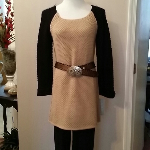 Ladies Black and Tan Long Sweater