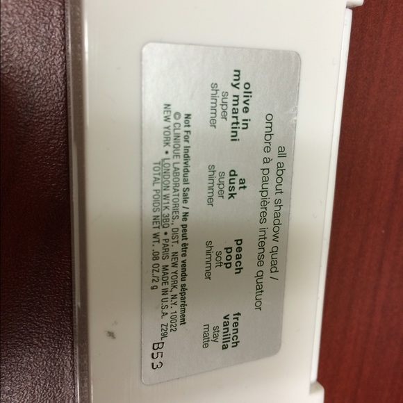 Brand new Clinique quad eyeshadows - Picture 2 of 2