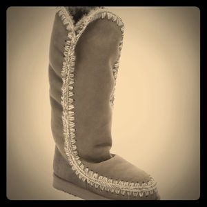 New in Box MOU Shearling Boots 38