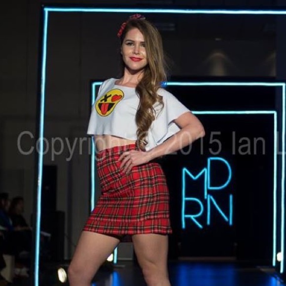 Custom Couture Emoji Top - Picture 3 of 4