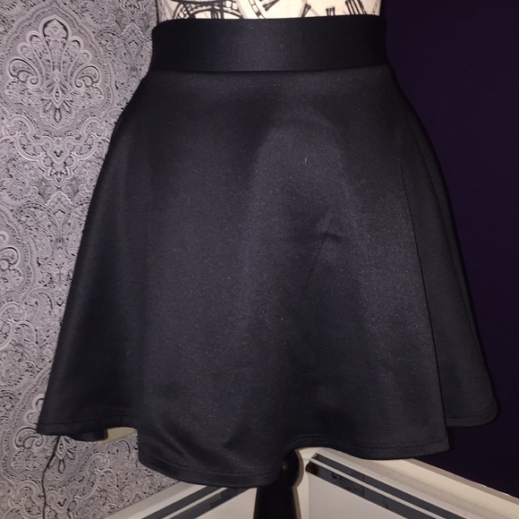Black circle skirt