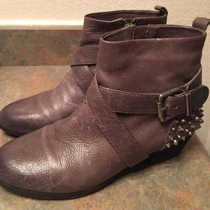 Vince Camuto gray and spikes booties