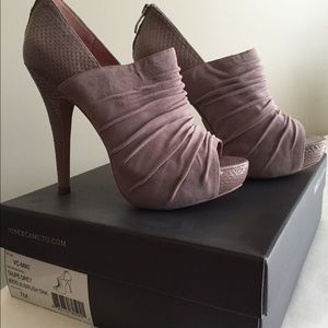 Vince camuto peep toe shoes