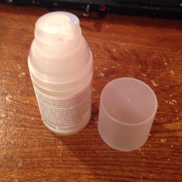 Yes to cucumbers soothing eye gel - Picture 4 of 4