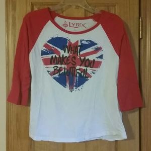 Delias lyrix 1D shirt