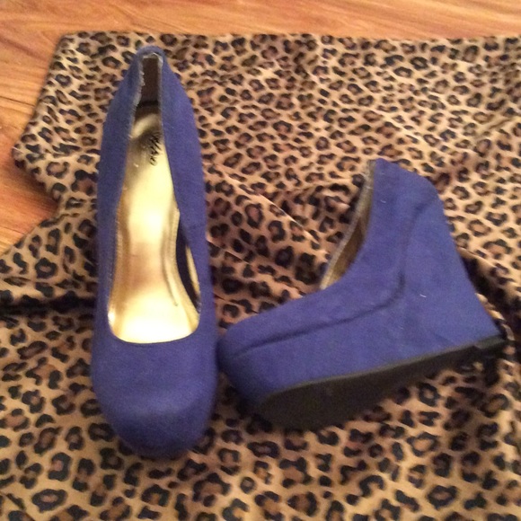 Blue wedges - Picture 4 of 4