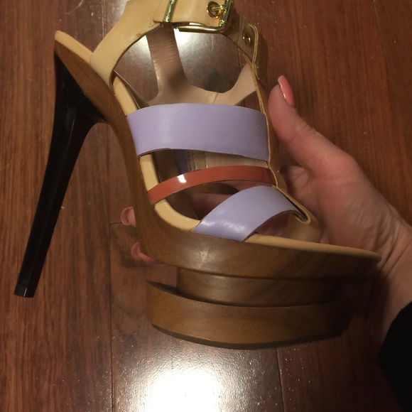 SOLD on TRADESY - Picture 3 of 4